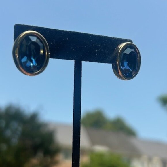 S.A.L SWAROVSKI Deep Blue Oval Crystal Gold Tone EARRINGS - Picture 3 of 9